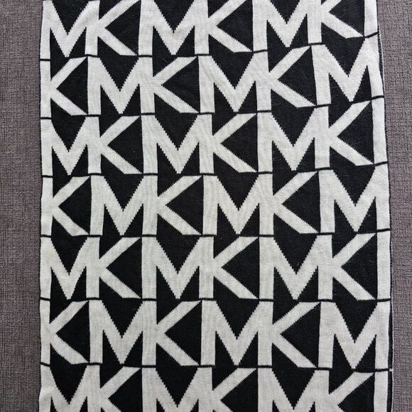 Michael Kors Women's Black & White Repeated MK Logo Knit Scarf - Picture 4 of 7